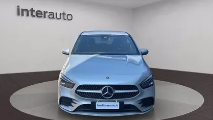Usata Mercedes B180 Premium 136 CV (100 kW) 2021 Grigio metallizzato Monovolume