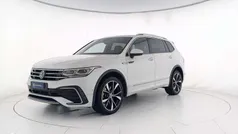 Usata 2023 VW Tiguan Allspace R-line SUV | 40.900 € (Buon prezzo)