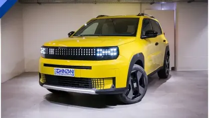 Nuova Fiat Grande Panda La Prima 101 CV (74 kW) 2025 Giallo Utilitaria