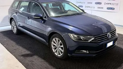 Blu metallizzato Usata 2015 VW Passat Business Station wagon | 10.900 € (Buon prezzo)