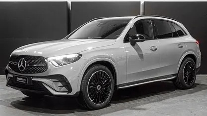 Usata 2025 Mercedes 200 AMG Line Premium SUV | 93.667 €