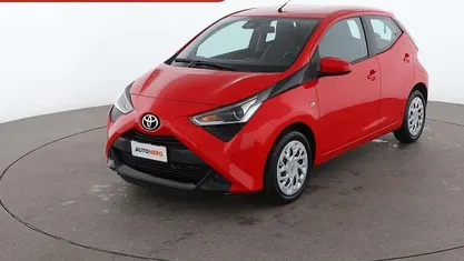 Rosso Usata 2021 Toyota Aygo X-play Due volumi | 13.899 € (Buon prezzo)