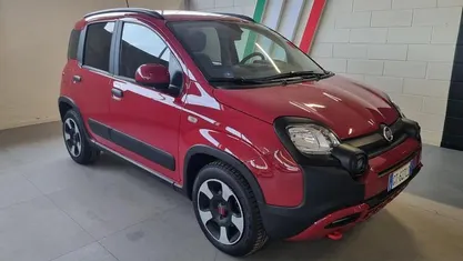 Usata Fiat Panda S 70 CV (51 kW) 2024 Rosso Utilitaria