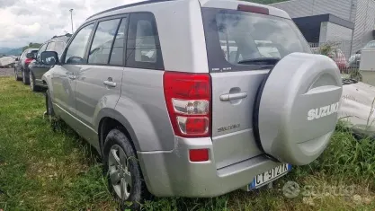 Usata Suzuki Grand Vitara 129 CV (94 kW) 2006 Grigio SUV
