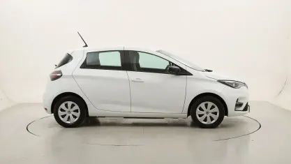 Usata Renault Zoe Life 50 kW (69 CV) 2022 Biancobianco Utilitaria