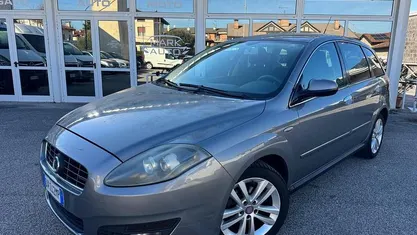 Usata Fiat Croma Dynamic 150 CV (110 kW) 2009 Grigio Station wagon