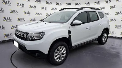 Bianco Usata 2023 Dacia Duster Comfort SUV | 15.900 € (Buon prezzo)