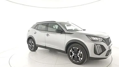 Usata Peugeot 2008 Allure 101 CV (74 kW) 2024 SUV