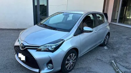 Usata Toyota Yaris Active 91 CV (66 kW) 2017 Non specificato Berlina