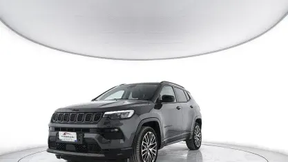 Usata Jeep Compass Summit 131 CV (96 kW) 2025 Grigio SUV