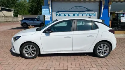 Usata Opel Corsa Edition 75 CV (55 kW) 2023 Bianco Utilitaria