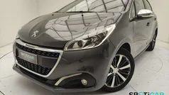 Usata 2017 Peugeot 208 Allure Due volumi | 8986 € (Buon prezzo)