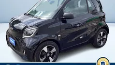 Nero metallizzato Usata 2021 Smart ForTwo Electric Drive Passion Tre volumi | 12.100 € (Buon prezzo)