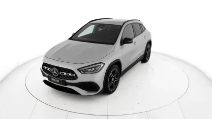 Usata Mercedes GLA200 Premium 150 CV (110 kW) 2022 Argento iridio SUV
