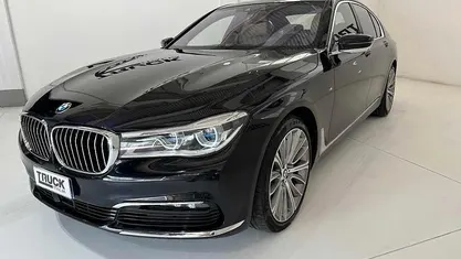 Blu Usata 2018 BMW 750 Luxury Line Tre volumi | 36.500 €