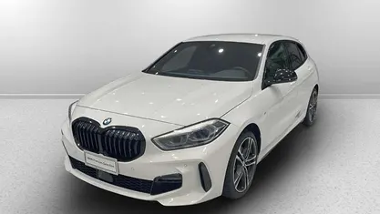 Bianco Usata 2021 BMW 116 M Sport Due volumi | 25.000 € (Buon prezzo)