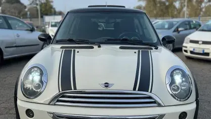 Usata Mini Cooper 116 CV (85 kW) 2005 Bianco Utilitaria