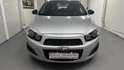 Usata Chevrolet Aveo 69 CV (50 kW) 2012 Argento Berlina