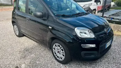 Usata Fiat Panda Lounge 69 CV (50 kW) 2015 Nero Utilitaria