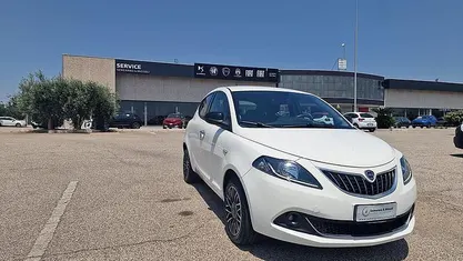 Bianco Usata 2024 Lancia Ypsilon S Due volumi | 13.900 € (Buon prezzo)