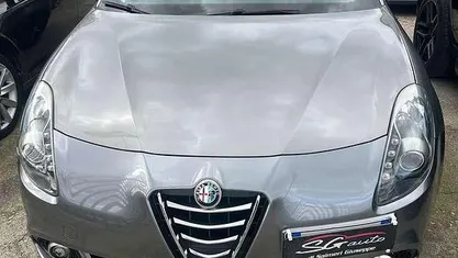 Grigio Usata 2015 Alfa Romeo Giulietta Business Tre volumi | 9790 € (Buon prezzo)