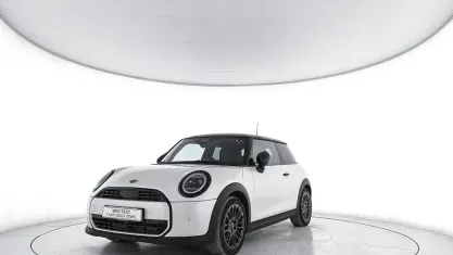 Usata Mini Cooper Classic 114 kW (156 CV) 2025 Bianco Utilitaria