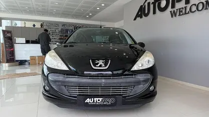 Usata 2010 Peugeot 206 Tre volumi | 3200 € (Buon prezzo)