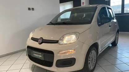 Bianco Usata 2016 Fiat Panda Easy Due volumi | 7980 € (Buon prezzo)