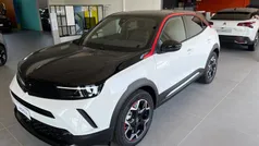 Ice flow white Usata 2023 Opel Mokka-e GS Line SUV | 24.890 € (Buon prezzo)