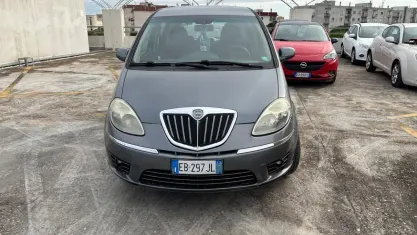 Usata Lancia Musa 77 CV (56 kW) 2010 Blu Monovolume