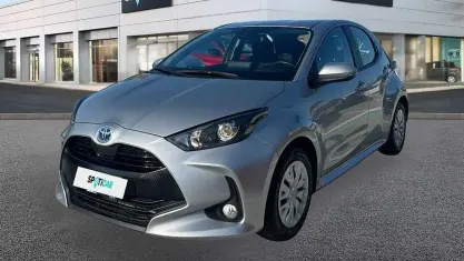 Usata Toyota Yaris Hybrid Active 92 CV (67 kW) 2022 Grigio Utilitaria