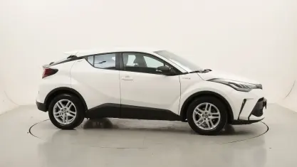Usata Toyota C-HR Business Edition 122 CV (89 kW) 2021 Biancobianco SUV
