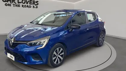 Usata Renault Clio Equilibre 101 CV (74 kW) 2023 Blu scuro Utilitaria