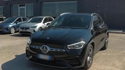 Usata Mercedes GLA200 AMG Line Premium 149 CV (109 kW) 2022 Nero SUV