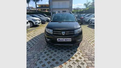 Usata Dacia Sandero Stepway 90 CV (66 kW) 2014 Nero Berlina