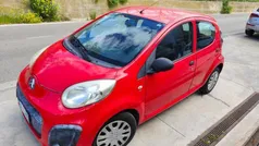 Rosso Usata 2013 Citroën C1 Attraction Due volumi | 4900 € (Buon prezzo)