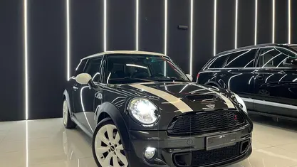 Usata Mini Cooper S Hype 184 CV (135 kW) 2010 Utilitaria