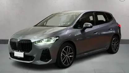 Gebraucht BMW 218 Active Tourer M Sport 150 PS (110 kW) 2025 Grau Van / Kleinbus