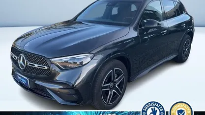 Grigio metallizzato Usata 2023 Mercedes GLC220 Advanced Tre volumi | 48.300 € (Ottimo prezzo)