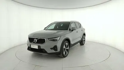Grigio Usata 2025 Volvo XC40 Core SUV | 33.900 € (Buon prezzo)