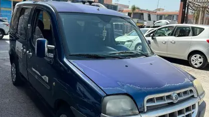 Usata Fiat Doblò 101 CV (74 kW) 2002 Bluazzurro Monovolume