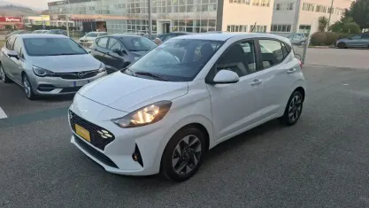 Nuova Hyundai i10 63 CV (46 kW) 2025 Bianco Utilitaria