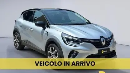 Usata Renault Captur Intens 101 CV (74 kW) 2023 Grigio SUV