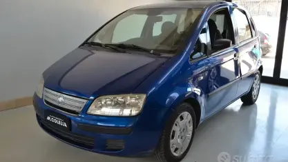 Usata Fiat Idea Dynamic 90 CV (66 kW) 2006 Bluazzurro Monovolume