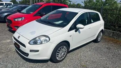 Usata Fiat Punto Street 84 CV (61 kW) 2013 Bianco Utilitaria