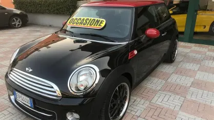 Usata Mini Cooper 90 CV (66 kW) 2014 Nero Utilitaria