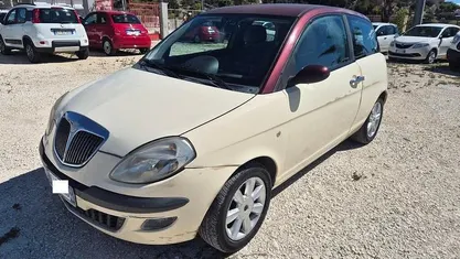 Usata Lancia Ypsilon 70 CV (51 kW) 2004 Utilitaria