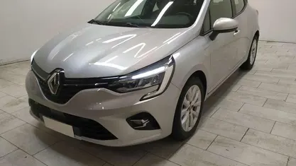 Argento Usata 2020 Renault Clio V Zen Due volumi | 14.490 € (Cara)