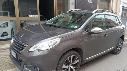 Grigio Usata 2015 Peugeot 2008 Allure SUV | 8490 € (Buon prezzo)