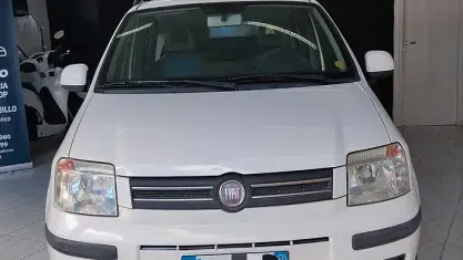 Usata Fiat Panda 69 CV (50 kW) 2011 Bianco Utilitaria